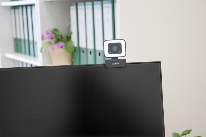 Produktbild Aukey PC-LM6 Stream Series with Ring Light (2 Mpx)