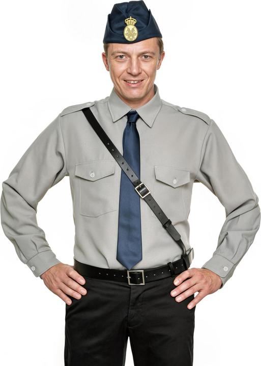 Actual product image Maskworld Pippi Langstrumpf – Kling & Klang Polizisten Kostüm (M)