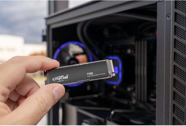 Produktbild Crucial T705 (1000 GB, M.2 2280)