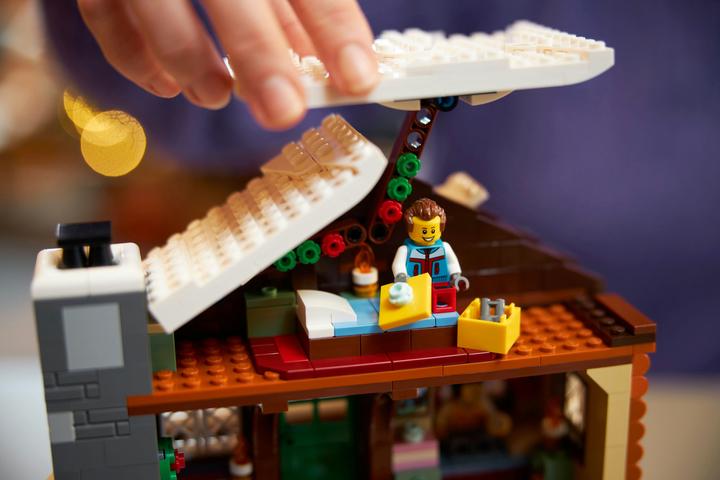 Image du produit LEGO Icônes chalet d'alpage (10325, LEGO Icons, LEGO difficiles à trouver)