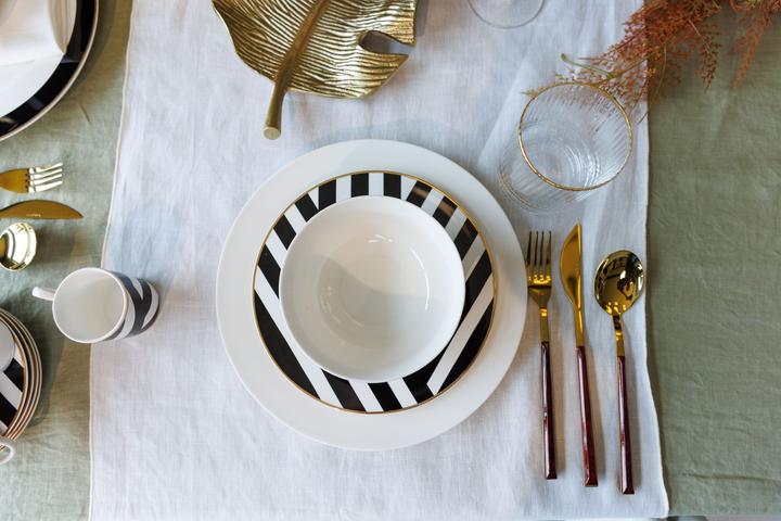 Produktbild Mikasa Luxe Deco 12-Piece China Dinner Set (12 Stück)
