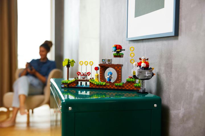 Immagine prodotto LEGO Sonic the Hedgehog - Green Hill Zone (21331, LEGO Ideas)