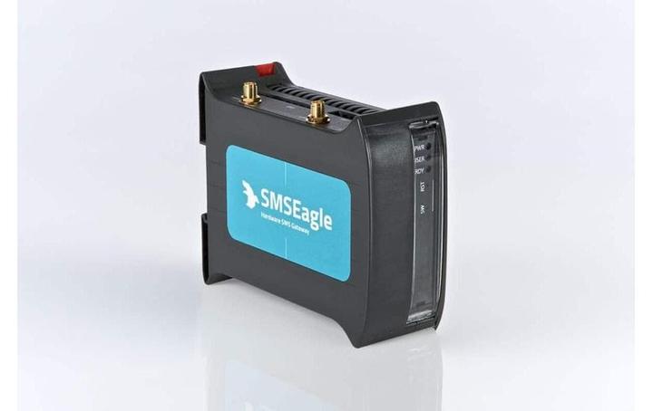 Actual product image SMSeagle NXS-9750-4G SMS Gateway Rev. 4
