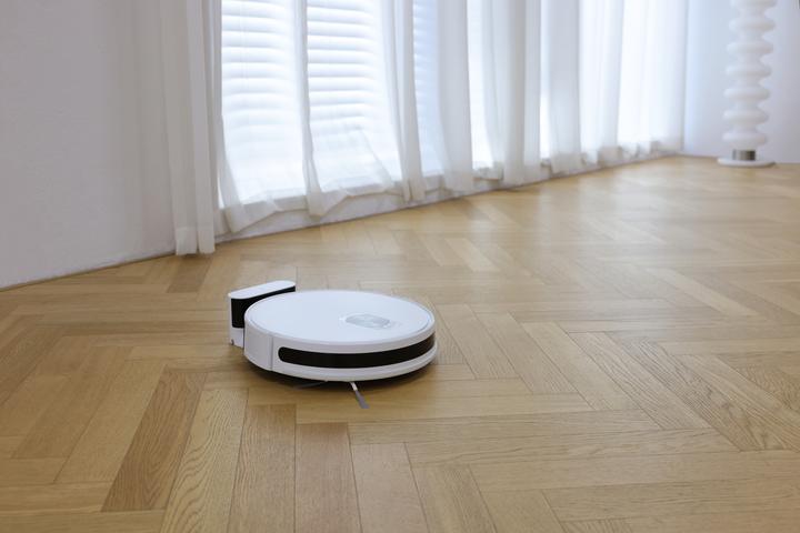 Actual product image EZVIZ RC3 (Robot vacuum)