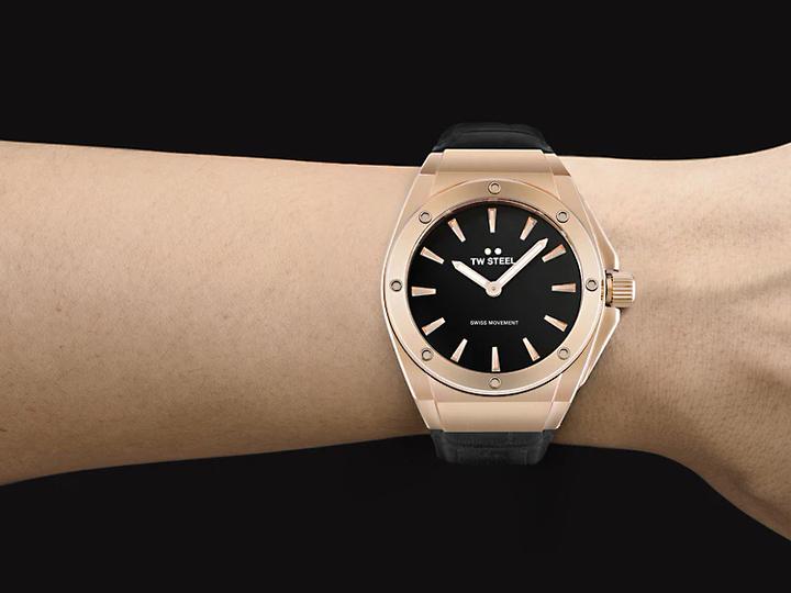 Produktbild TW-Steel TW Steel CE4026 CEO Tech Damen 38 mm 10ATM
