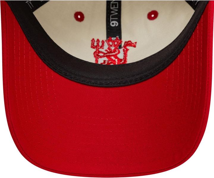 Actual product image New Era 9Twenty Adjustable Cap - Manchester United beige