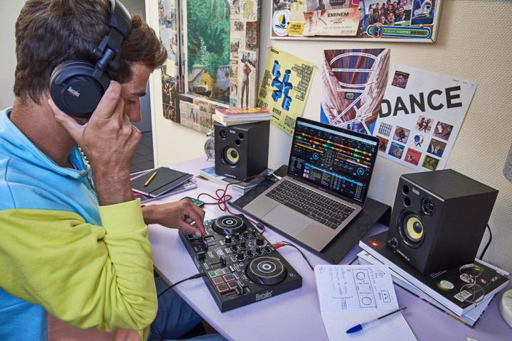 Actual product image Hercules DJ Learning Kit