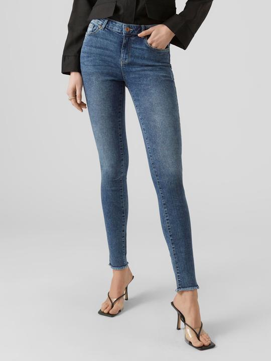 Produktbild Vero Moda VMSEVEN Slim Fit Mid Rise Jeans (XS)