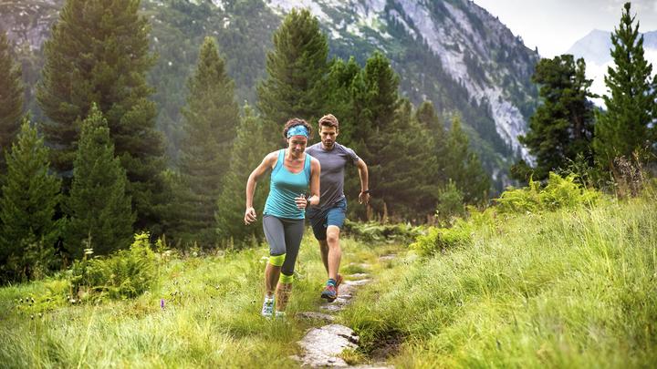 Produktbild TomTom Adventurer Cardio + Music