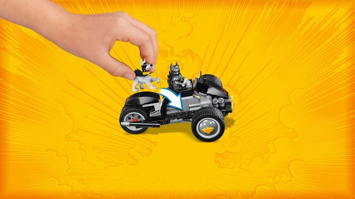 Image du produit LEGO Batman Attaque des talons (76110, LEGO DC)