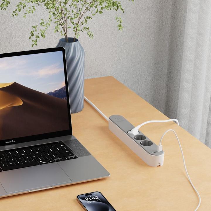 Productafbeelding Hombli Slimme contactdoosstrip (3 x, USB-C, USB-A, 1.50 m)
