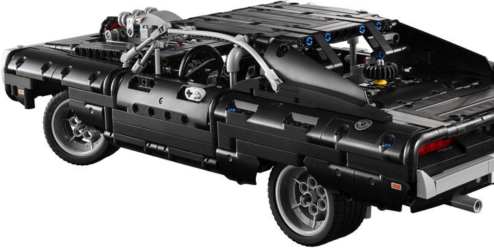 Actual product image LEGO Dom's Dodge Charger (42111, LEGO Technic)