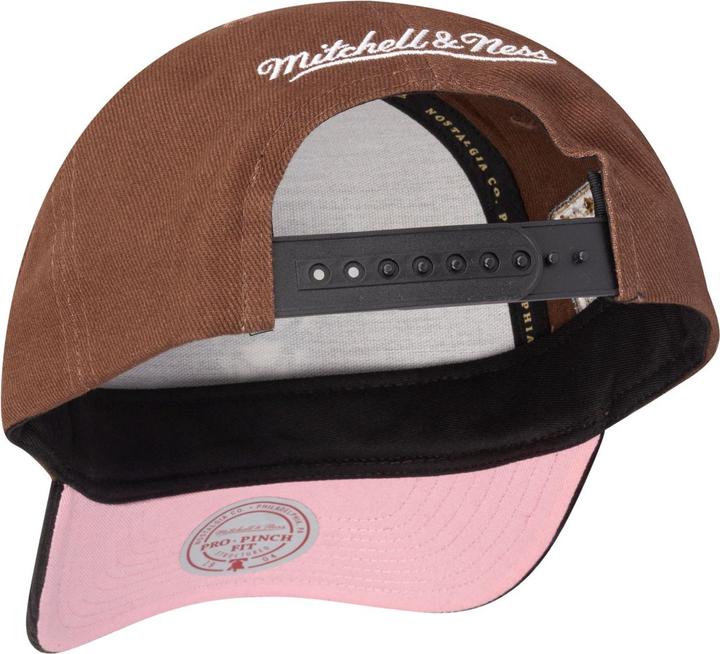Actual product image Mitchell & Ness Snapback Stretch Cap Blk Pink Chicago Bulls (One size)