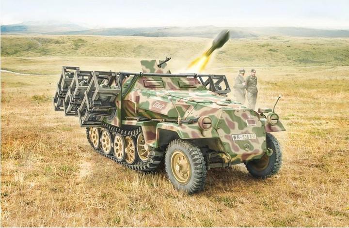 Actual product image 1:72 Sd.Kfz. 251/1 "Stuka On Foot