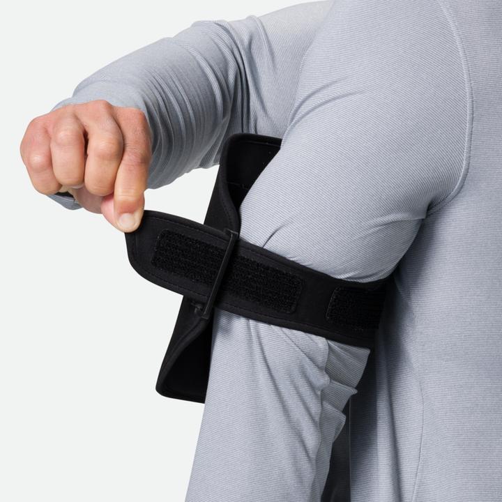 Actual product image Nathan Running wristband for phone "Laser Light 5K"