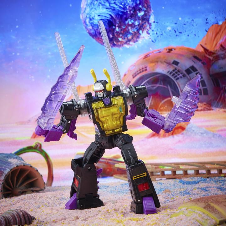 Immagine prodotto Transformers Generations Legacy 14 cm di altezza Deluxe Kickback Action Figure, per bambini dagli 8 anni in su