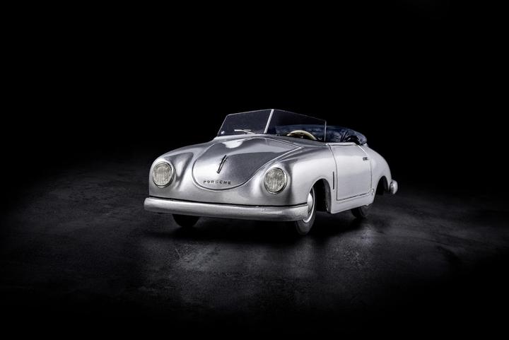 Produktbild Schuco Porsche 356 Gmünd silber 1:43