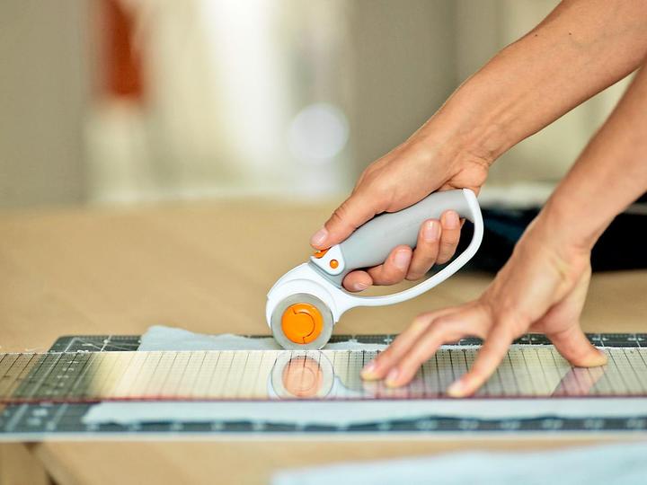 Immagine prodotto Fiskars Coltello per laminazione in titanio (Taglierini)