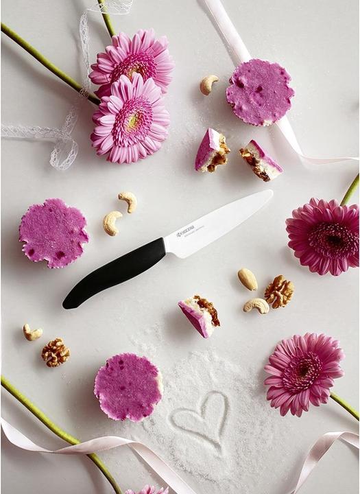 Actual product image Kyocera GEN fruit and vegetable ceramic knife (11 cm)
