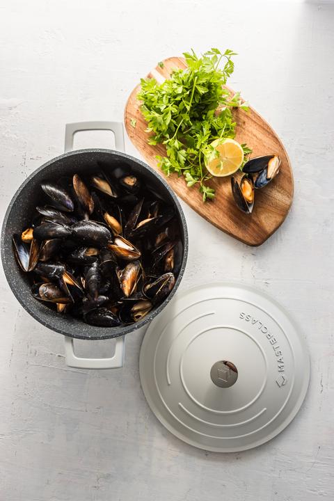 Actual product image Master Class Casserole Dish (Aluminium)