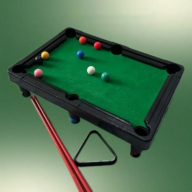 Actual product image PhoneLook Miniature plastic billiard game set for the home with 11 balls and 2 billiard cues