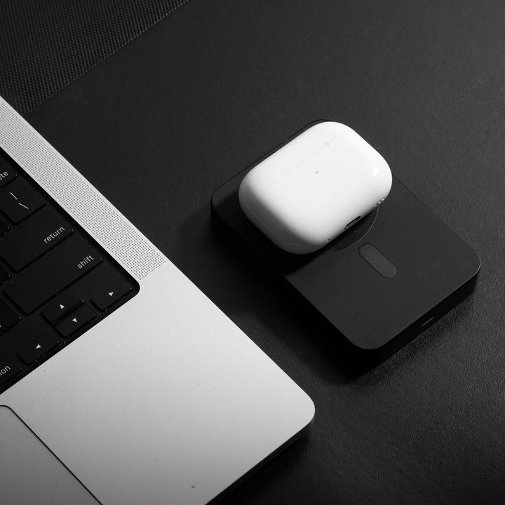 Actual product image Native Union ReClassic Magsafe Power Bank (10000 mAh, 15 W)