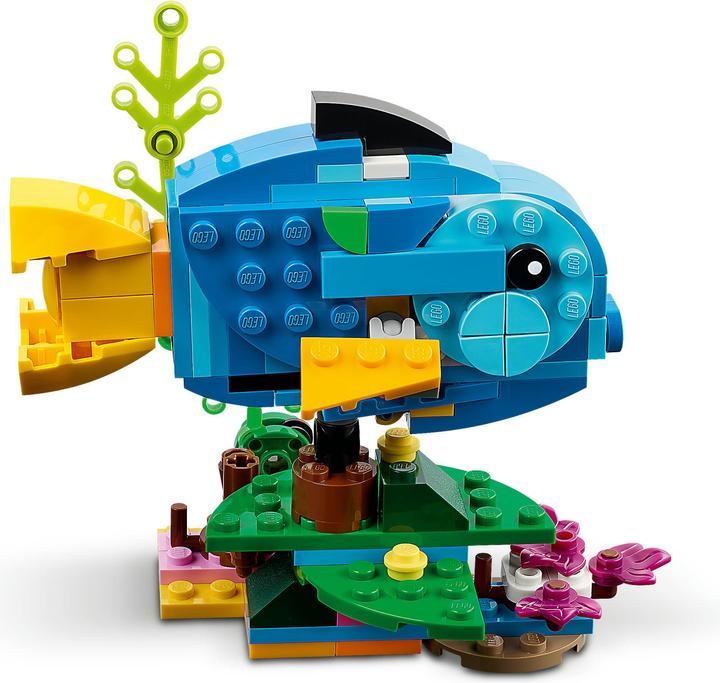 Actual product image LEGO 31136 Exotic parrot (31136, LEGO Creator 3-in-1)