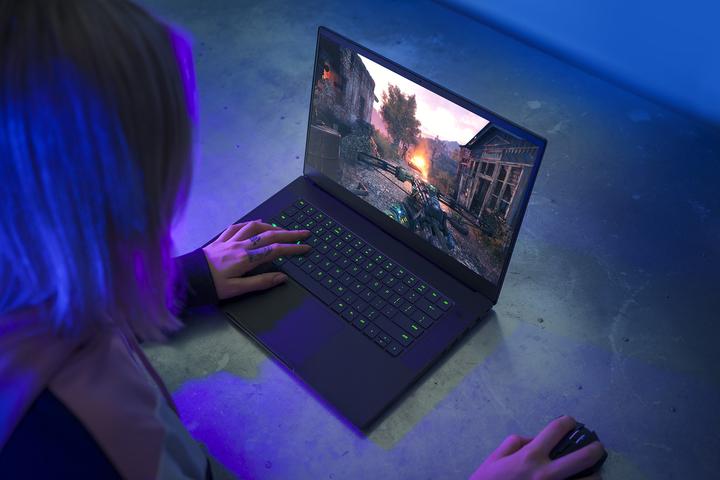 Produktbild Razer Blade 15 D5NT (15.60", Intel Core i7-10750H, 16 GB, 512 GB, DE)