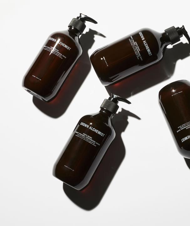 Immagine prodotto Grown Alchemist GROWN Beauty - Lavamani: arancia dolce, legno di cedro e salvia (Sapone liquido, 300 ml)