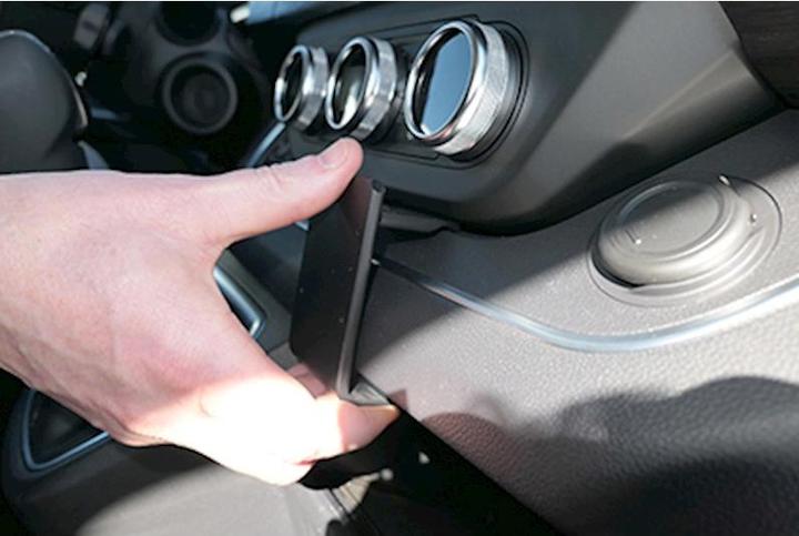 Produktbild Brodit 855718 Autohalterung Renault Trafic 22-