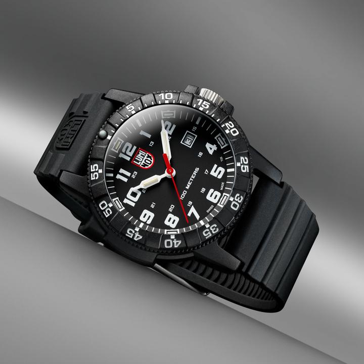 Produktbild Luminox Leatherback Sea Turtle Giant 0320 Series (Analoguhr, Swiss Made, 44 mm)