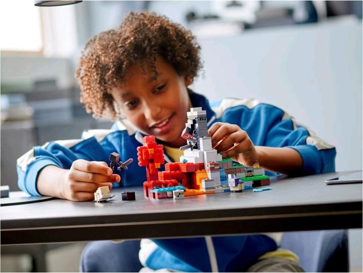 Immagine prodotto LEGO Il portale in rovina (21172, LEGO Minecraft)
