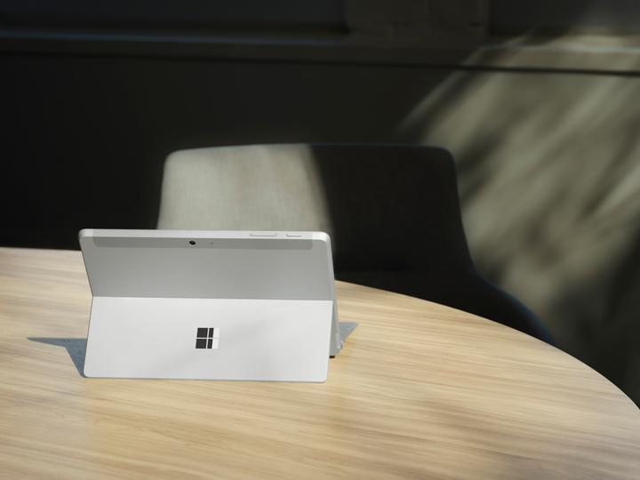 Produktbild Microsoft Surface Go 3 (10.51", Intel Core i3-10110Y, 8 GB, 128 GB)