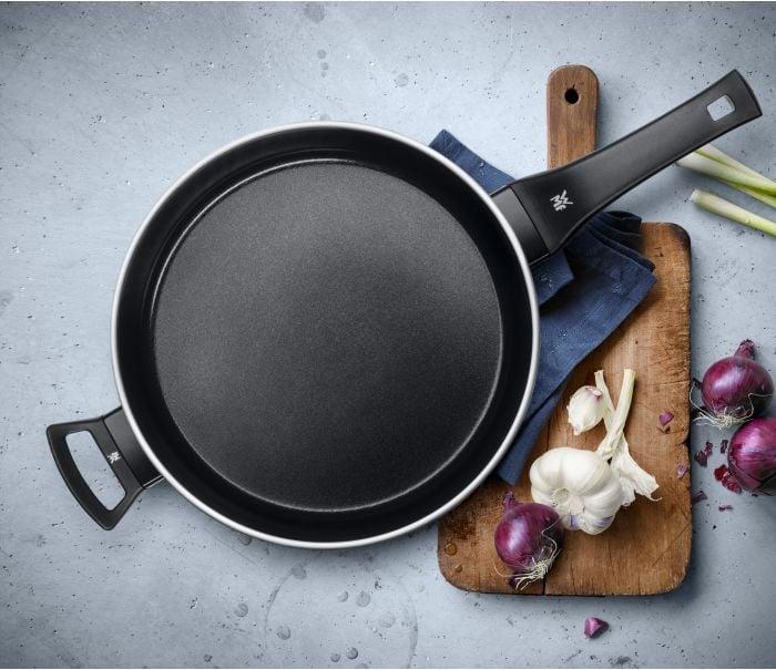Actual product image WMF Schmorpfanne (28 cm, Casserole + Stewpot, Cast aluminium)