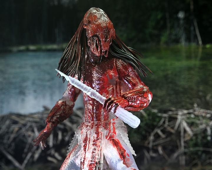Image du produit Neca Prey Figurine Ultimate Feral Bear Blood Predator 18 cm