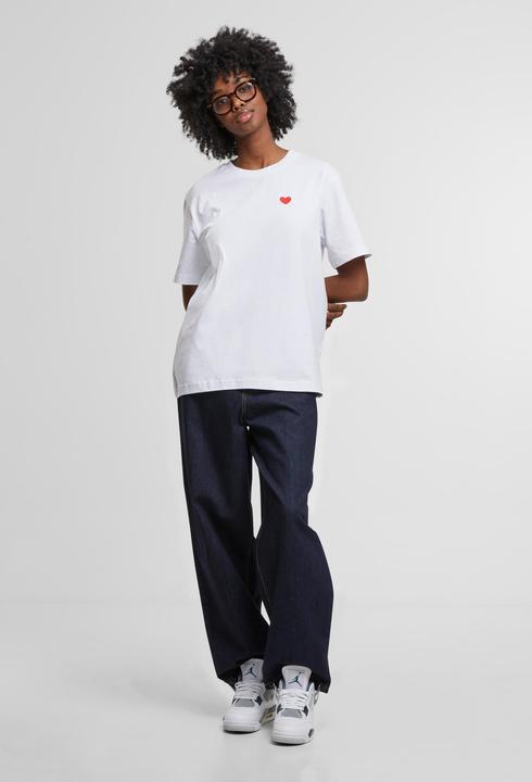Actual product image Mister Tee MisterTee Heart Shape EMB Tee - 184233 (4XL)