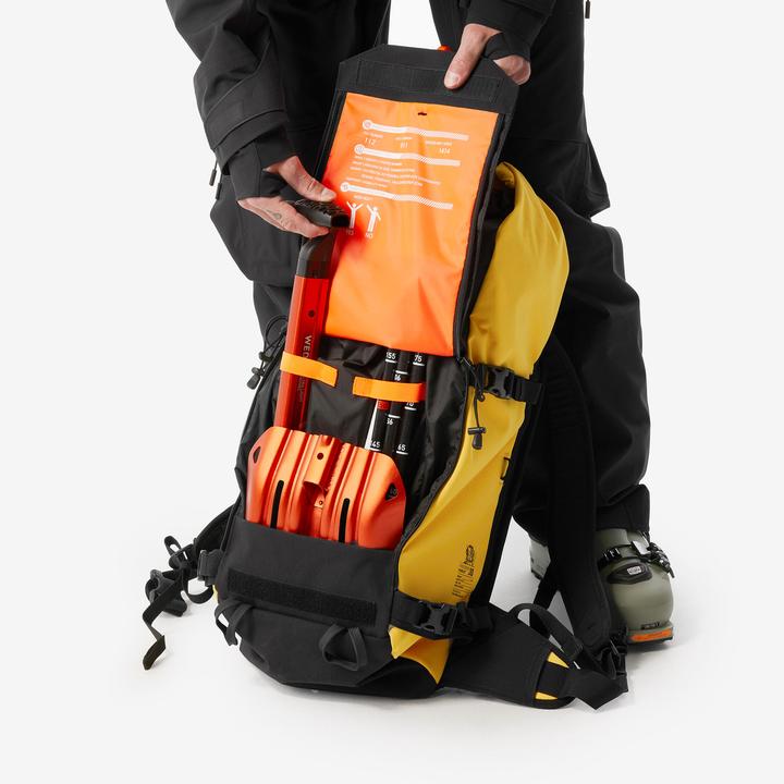 Actual product image Wedze Roll Top Strong Freeride 30 L Ski/Snowboard Backpack - Black (30 l)