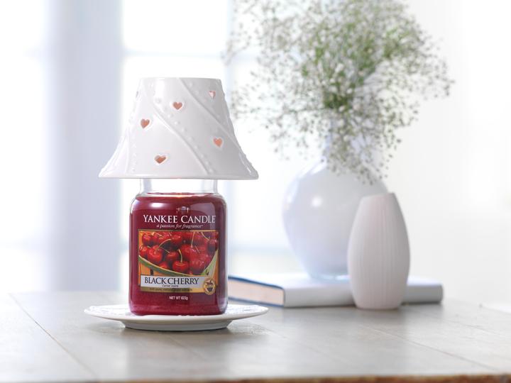 Image du produit Yankee Candle Black Cherry (623 g)