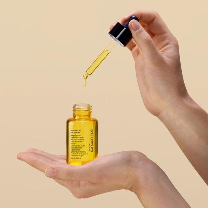 Image du produit Shu Uemura Essence Absolue Nourishing Soothing Scalp Oil Concentré (50 ml)