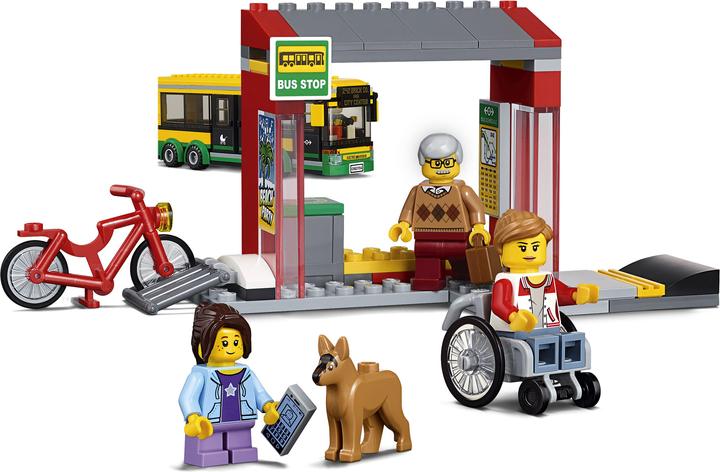 Actual product image LEGO City bus station (60154, LEGO City)