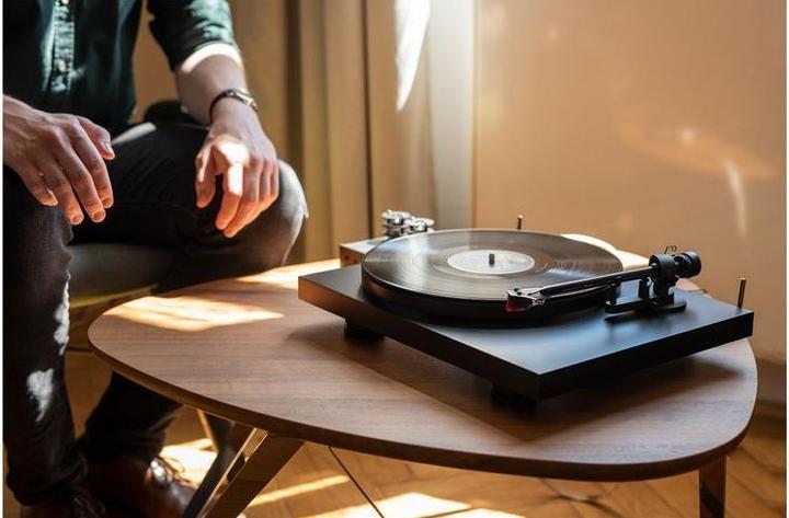 Produktbild Pro-Ject Debut Carbon Evo (Manuell)