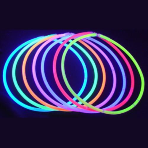 Immagine prodotto Magni 9902333 - Collane luminose a scatto, 10 pezzi, 56 cm, plastica, collana luminosa