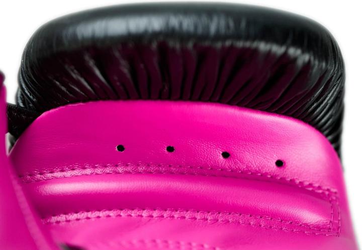 Image du produit adidas Gants de compétition de kickboxing black/pink, adiKBWKF200