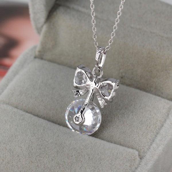 Produktbild Hermex Platinum veredelte LUXUS Halskette Pfau Anhänger Zirkonia - Platin (Kupferlegierung)