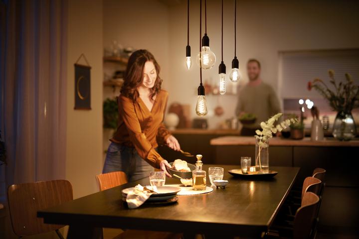 Produktbild Philips Amber (E14, 3 W, 250 lm, 1 x, E)