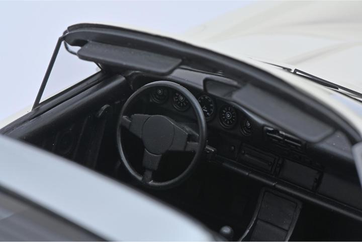 Image du produit Schuco Porsche 911 Targa blanche 1:18