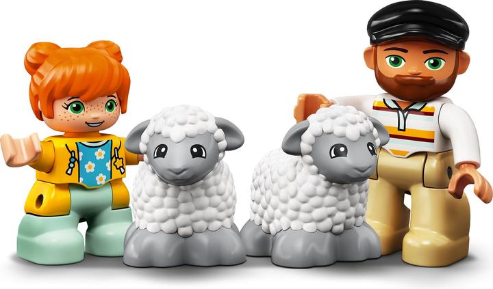 Actual product image LEGO Tractor and animal care (10950)