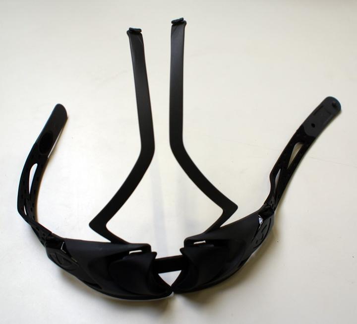 Actual product image Giro Roc Loc 4 (matte black buttons