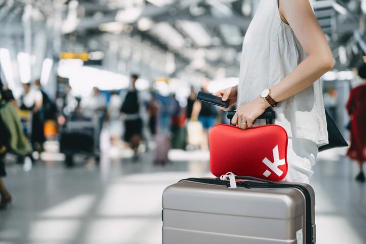 Image du produit Peter Jäckel SKROSS Mini Oreiller de voyage rouge (Pochette pour passeport)
