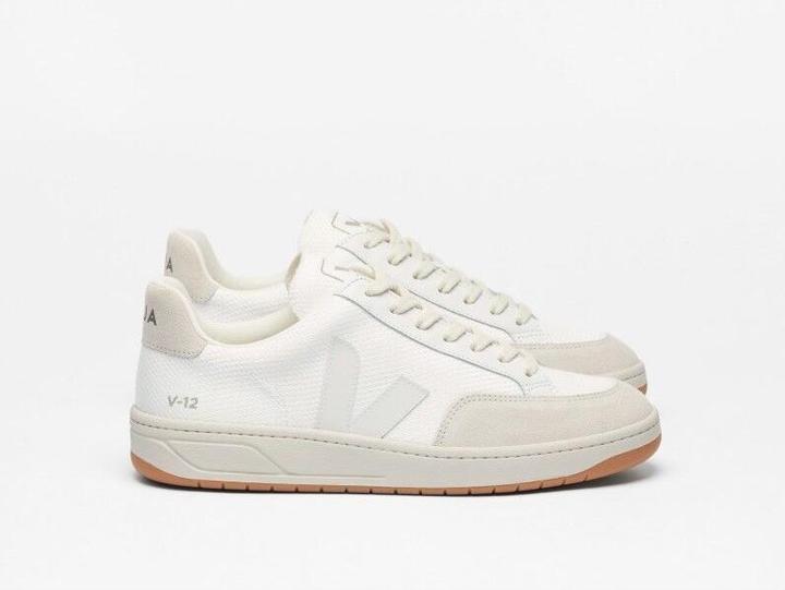 Actual product image Veja V-12 (41)